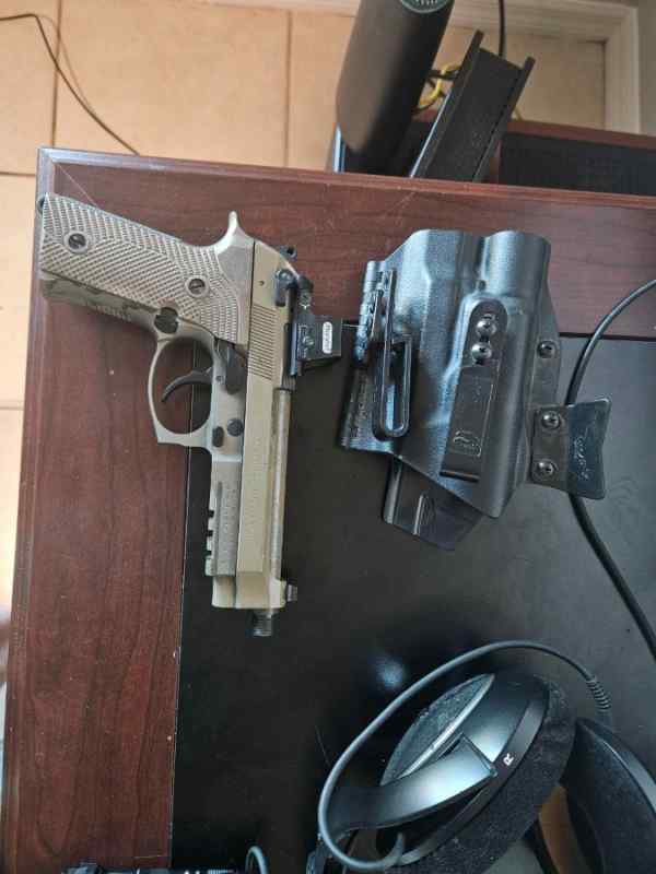 Beretta M9A3 package